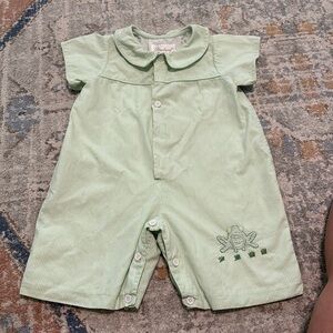 EUC shortall w/ frog embroidery